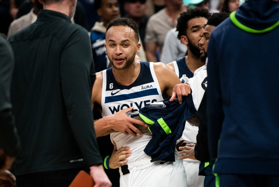 希腊男篮横扫中国男篮,戈贝尔绝境逆转 希腊男篮横扫中国男篮,戈贝尔绝境逆转