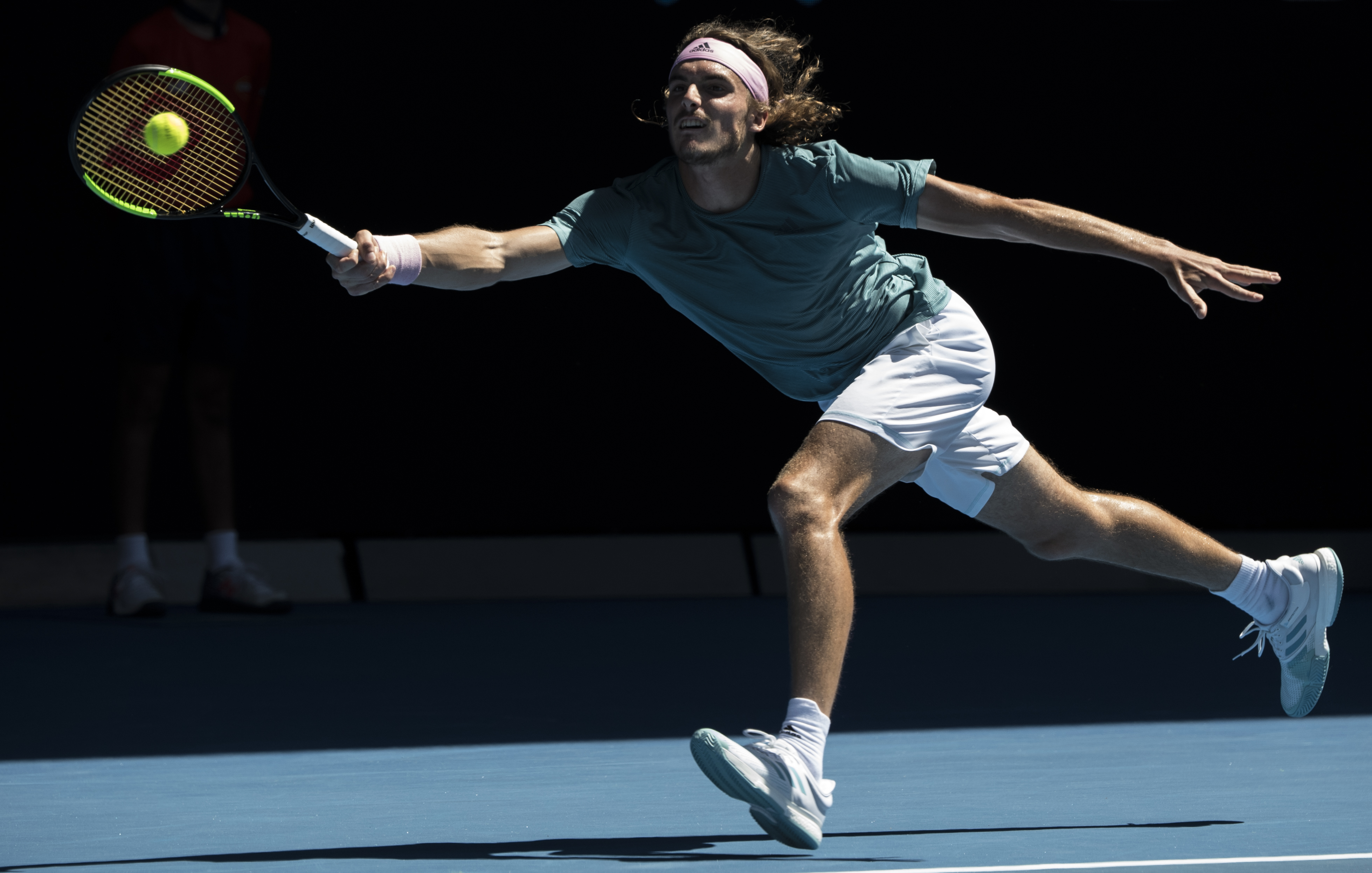 意大利网球队翻盘澳大利亚网球队,西西帕斯绝境逆转 意大利网球队翻盘澳大利亚网球队,西西帕斯绝境逆转