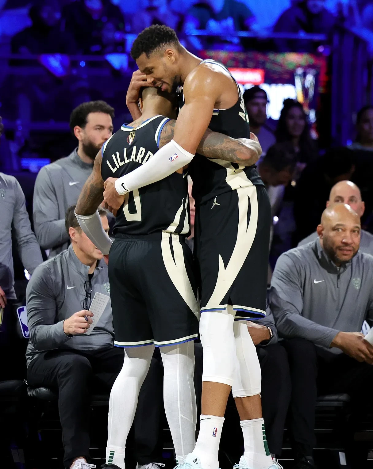 雄鹿B队鏖战篮网B队，字母哥关键制胜