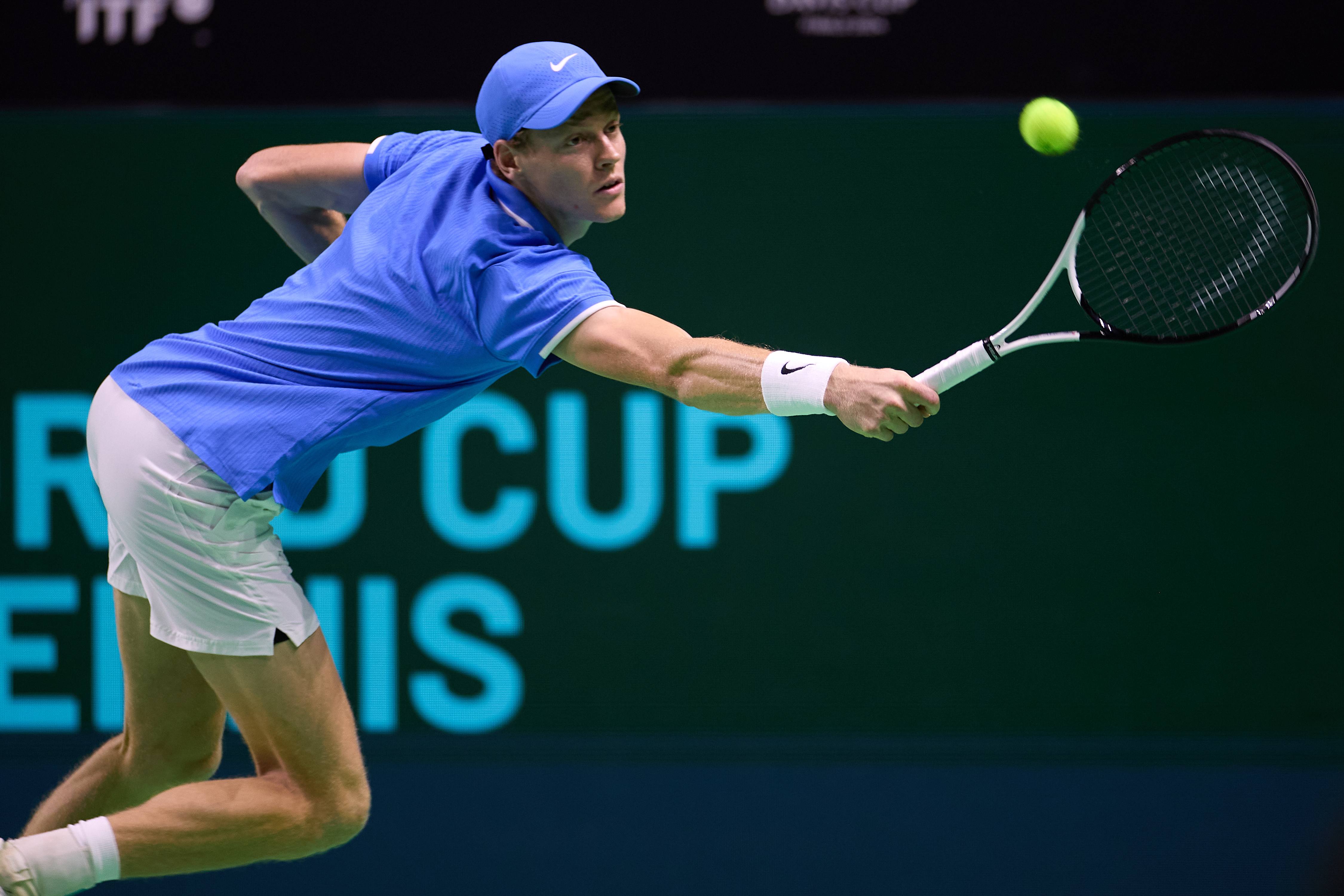 戴维斯杯险胜澳网，西西帕斯关键制胜