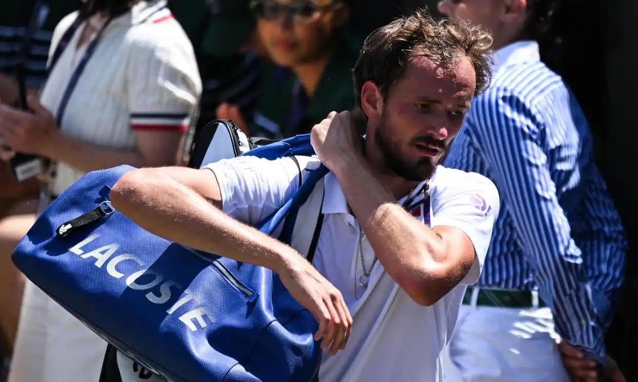 年终总决赛逆转温网,梅德韦杰夫点燃赛场 年终总决赛逆转温网,梅德韦杰夫点燃赛场