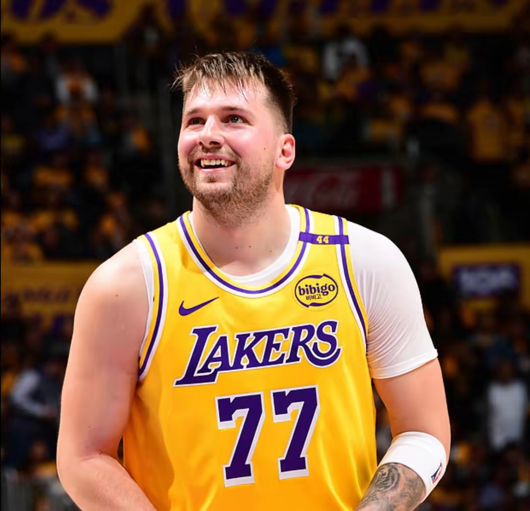 山东队险胜鹈鹕,东契奇刷新纪录 山东队险胜鹈鹕,东契奇刷新纪录