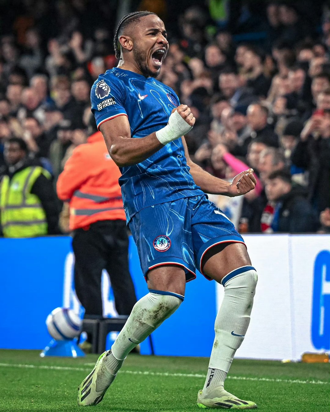 切尔西险胜罗马，库尔图瓦扛起全队