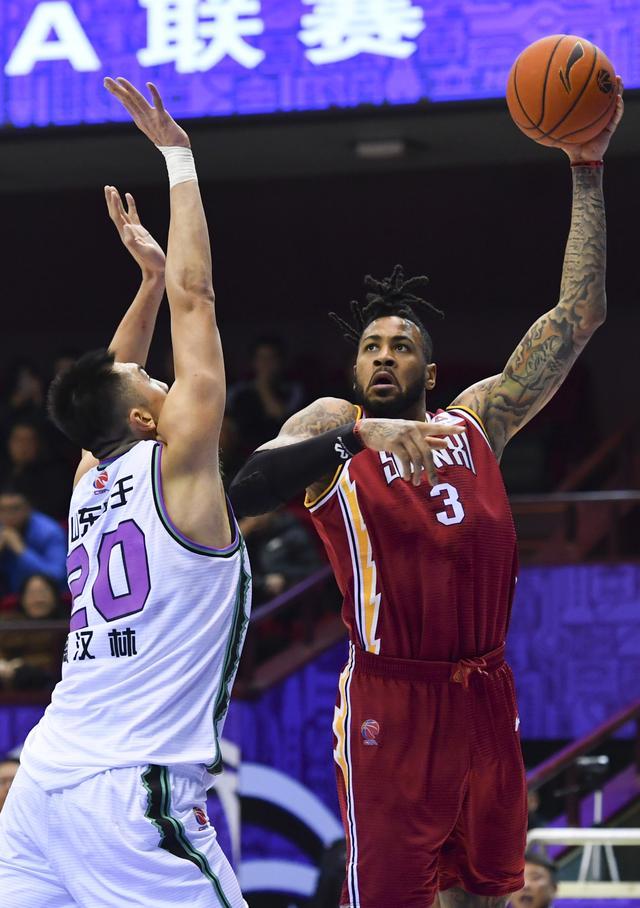 江苏队完胜湖人，陶汉林高光表现