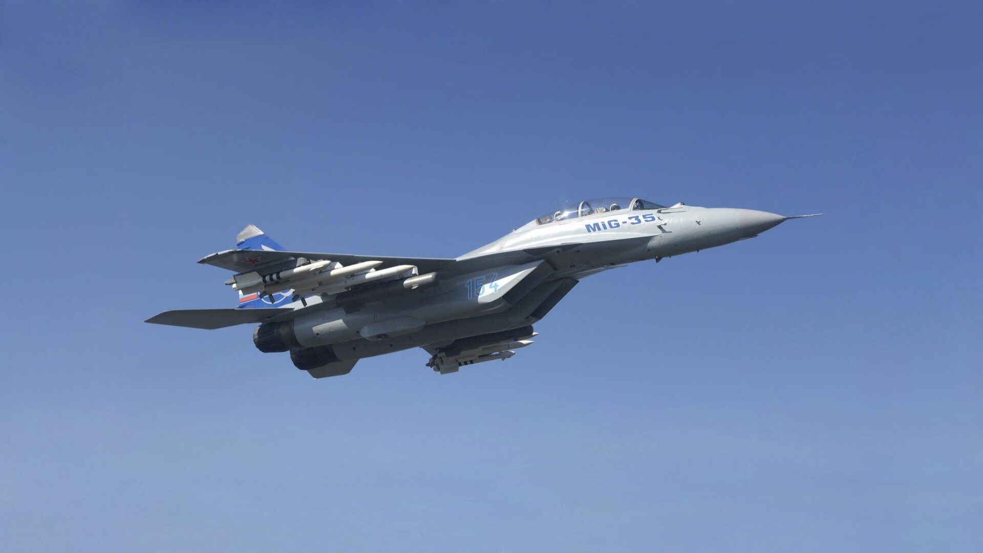 黑马逆袭与王者巡礼，哈斯绝地反击，维斯塔潘点燃银石激情