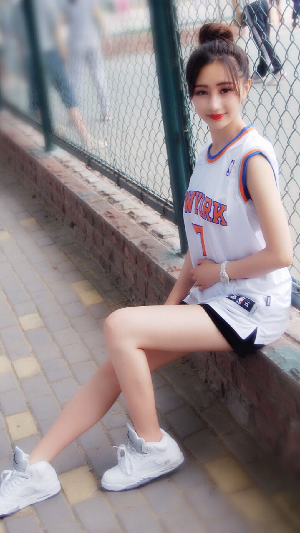 冰与火的碰撞,76人绝境翻盘,米切尔独砍42分创神话